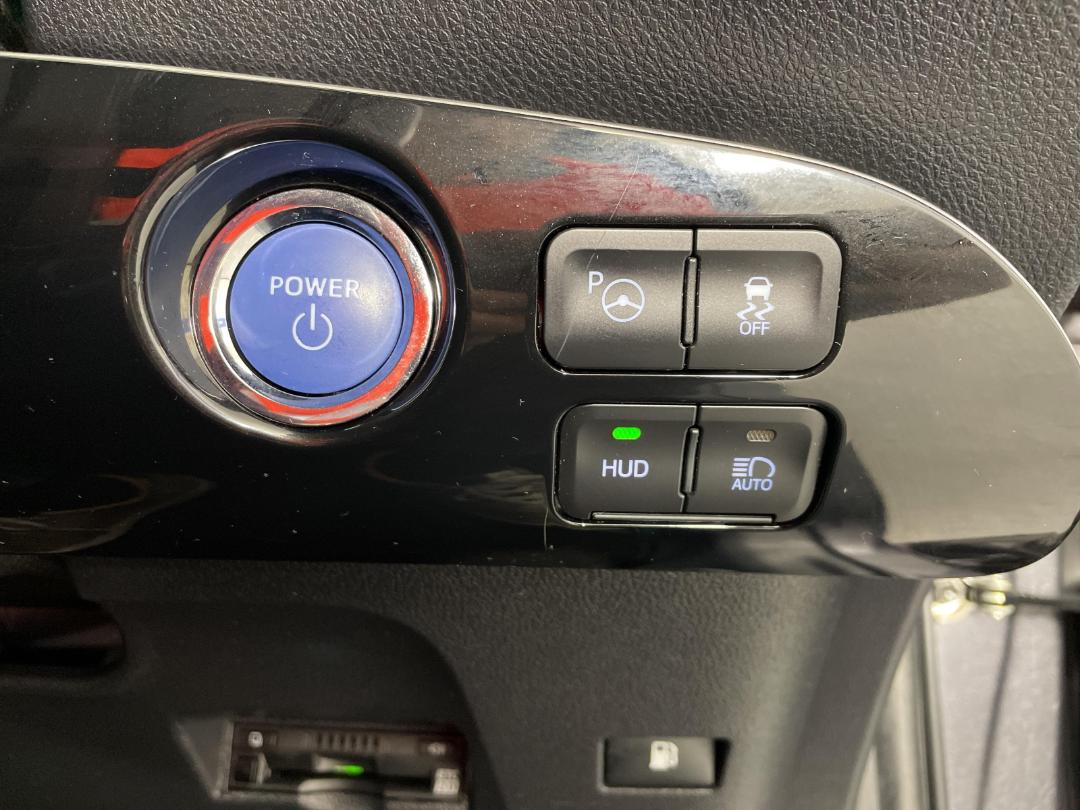 Photo '35' of Toyota Prius