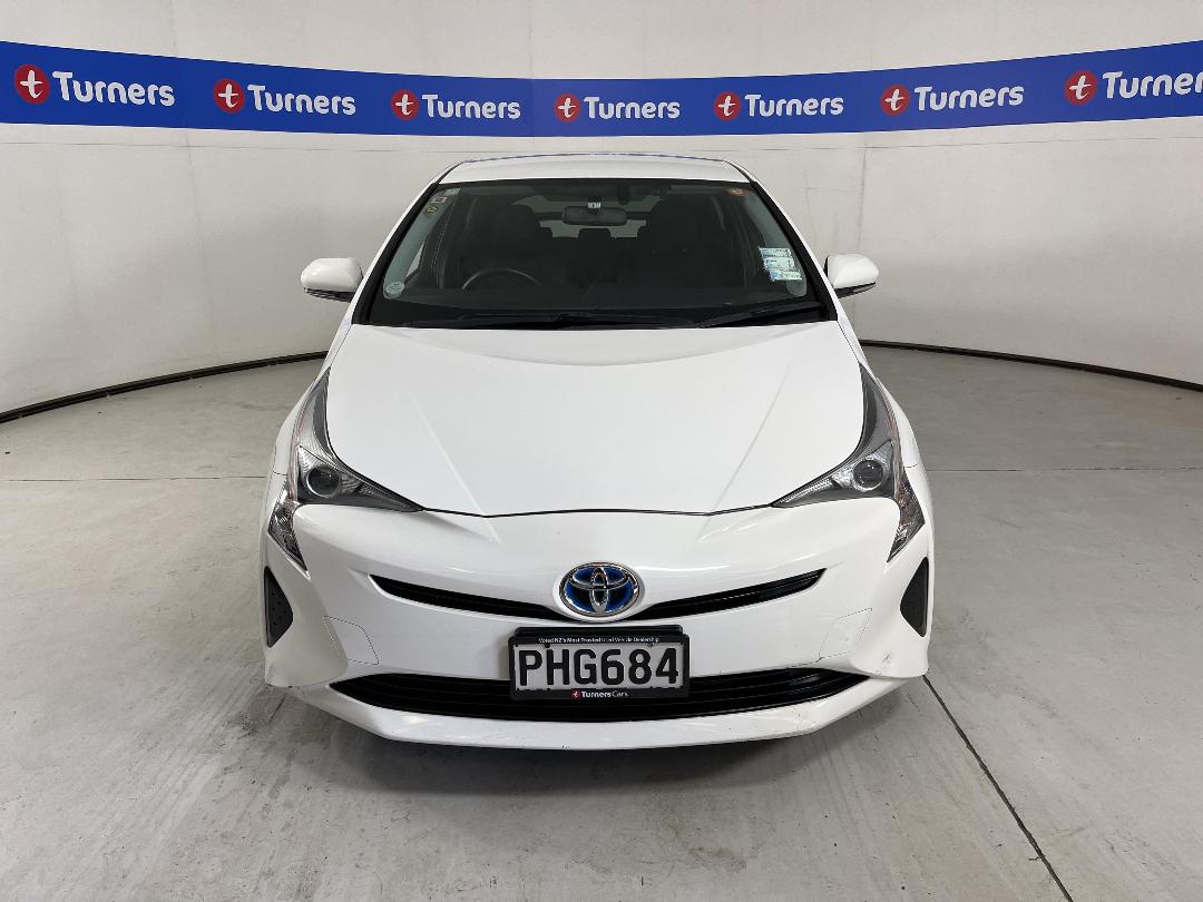 Photo '2' of Toyota Prius