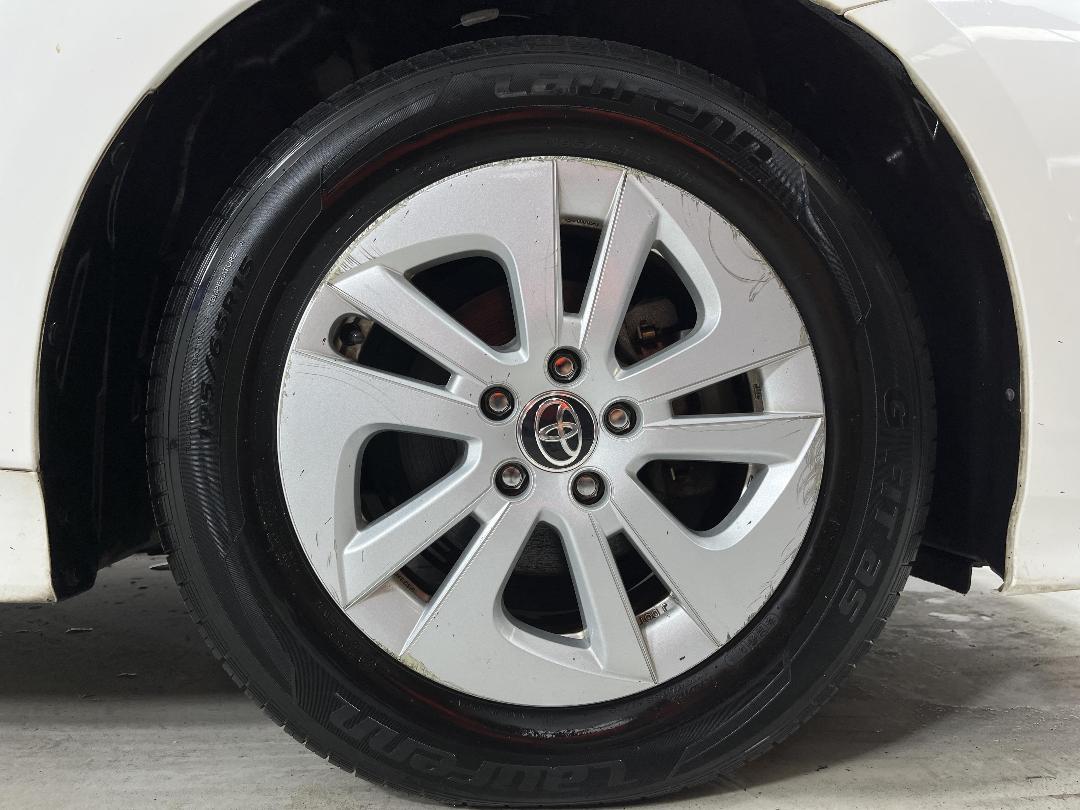 Photo '9' of Toyota Prius