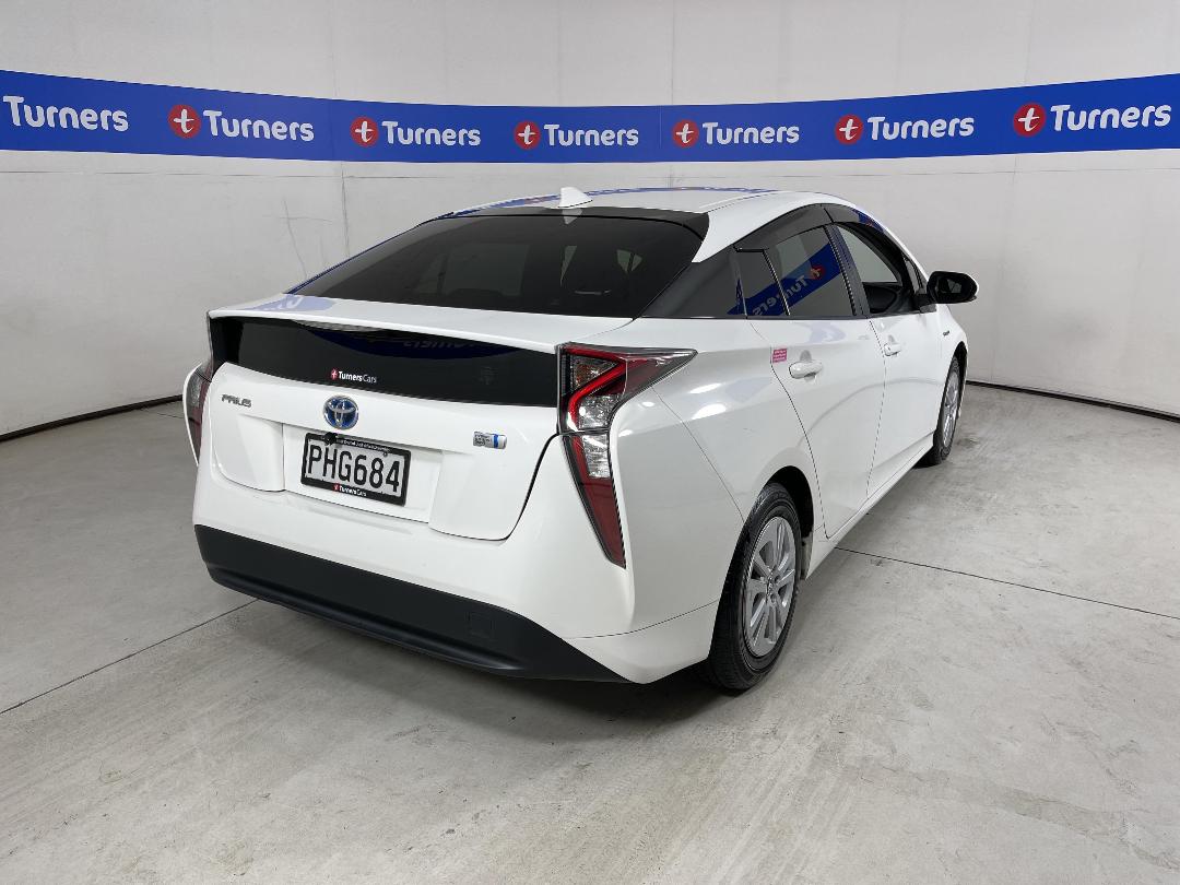 Photo '7' of Toyota Prius