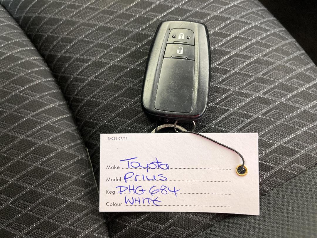 Photo '22' of Toyota Prius