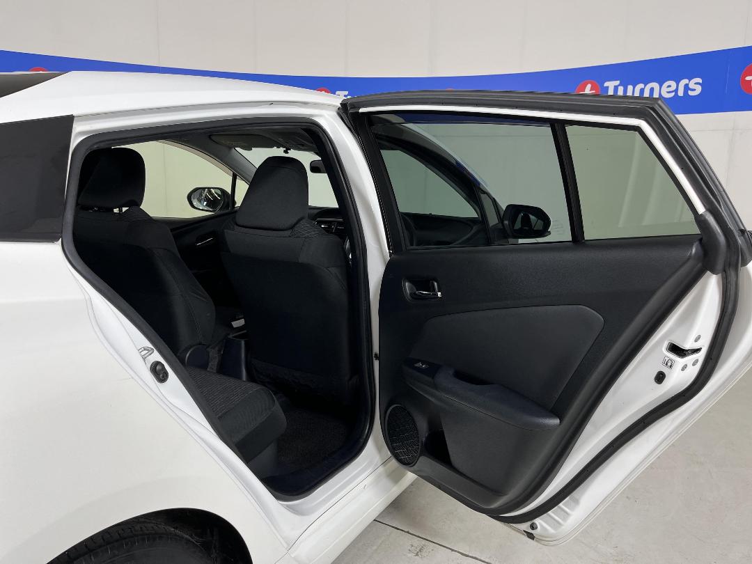 Photo '19' of Toyota Prius