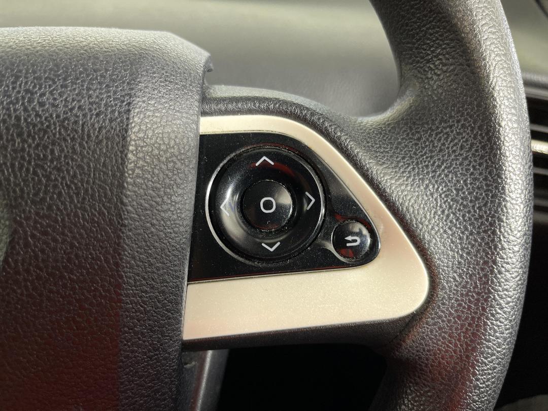 Photo '24' of Toyota Prius