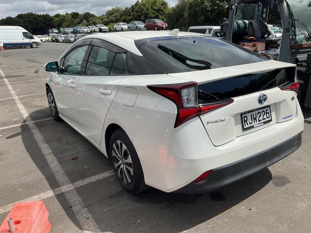 Photo '3' of Toyota Prius Hybrid