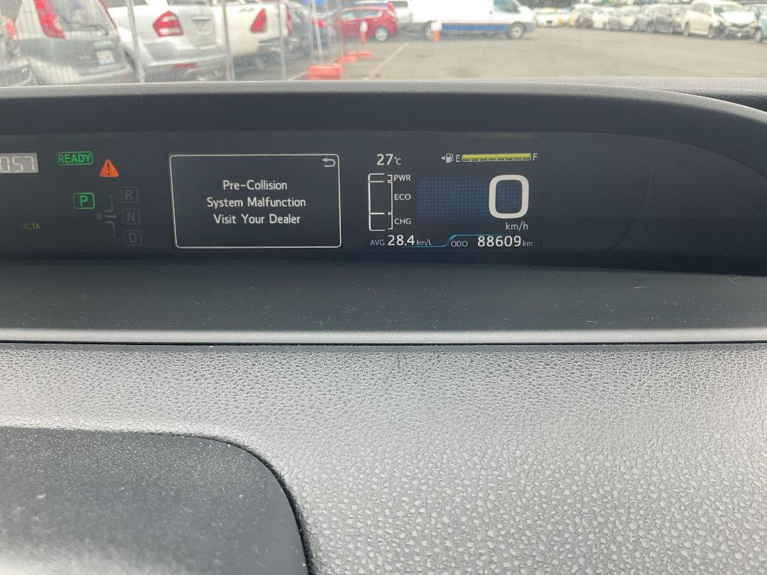 Photo '14' of Toyota Prius Hybrid