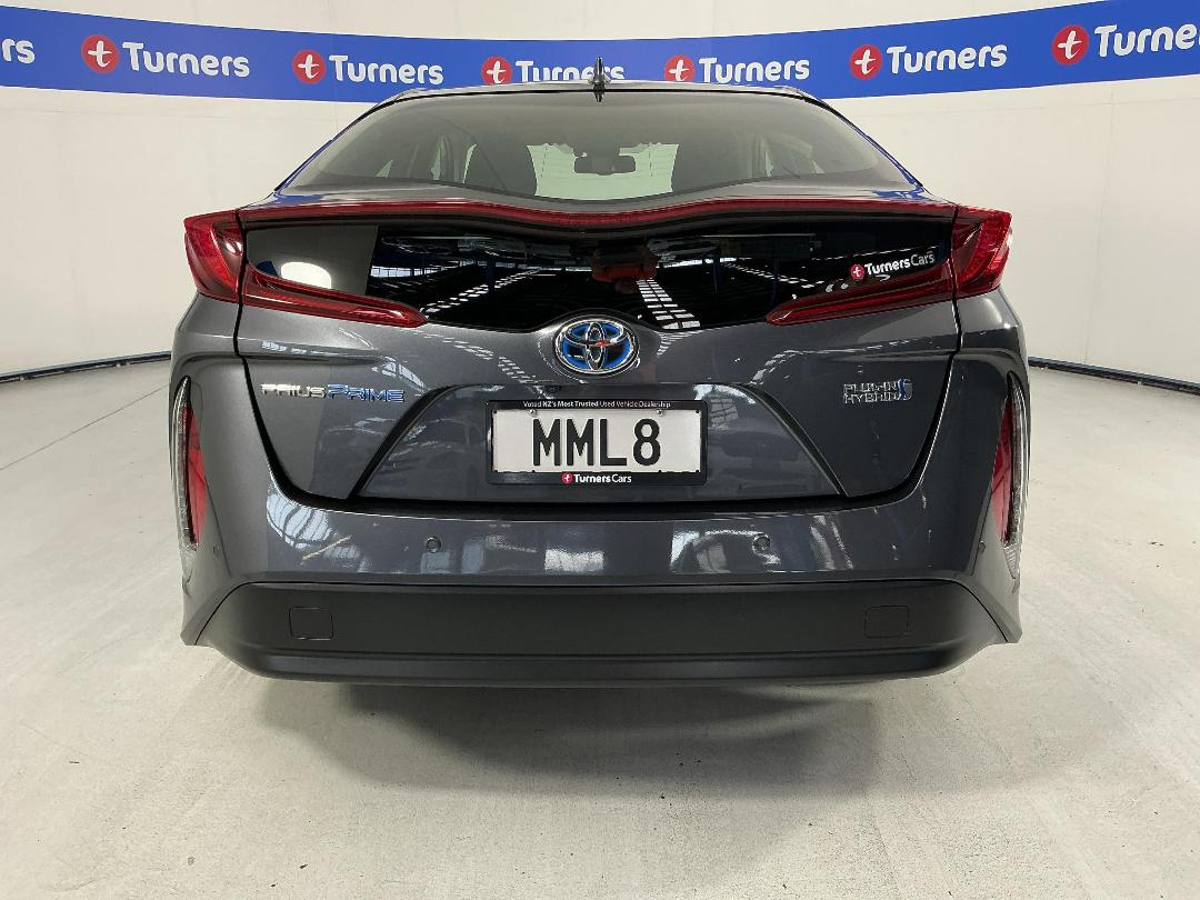 Photo '6' of Toyota Prius