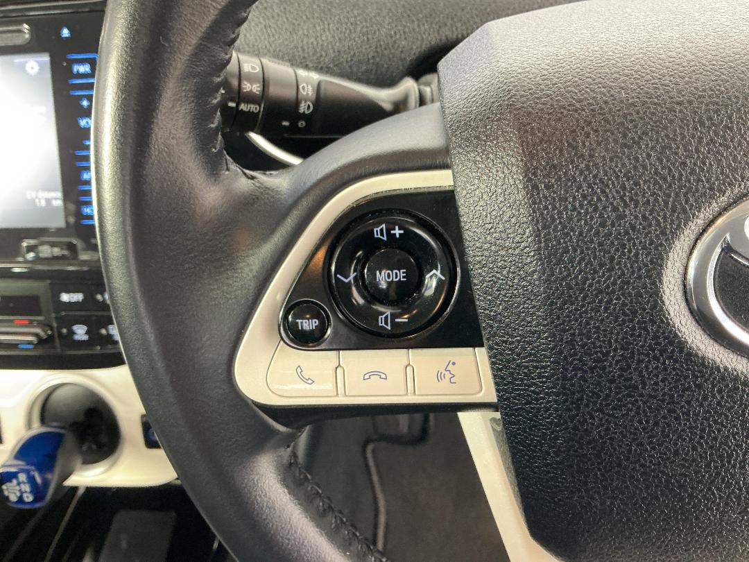 Photo '24' of Toyota Prius