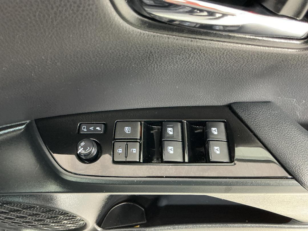 Photo '27' of Toyota Prius