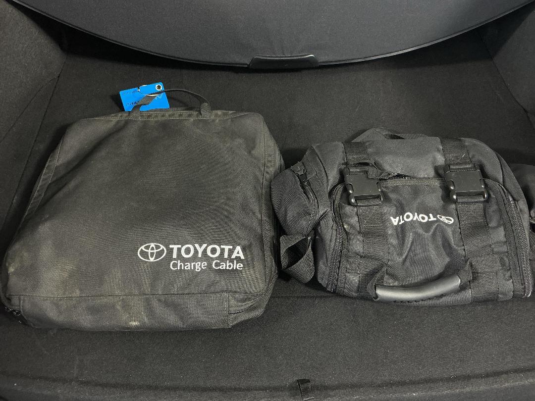 Photo '32' of Toyota Prius