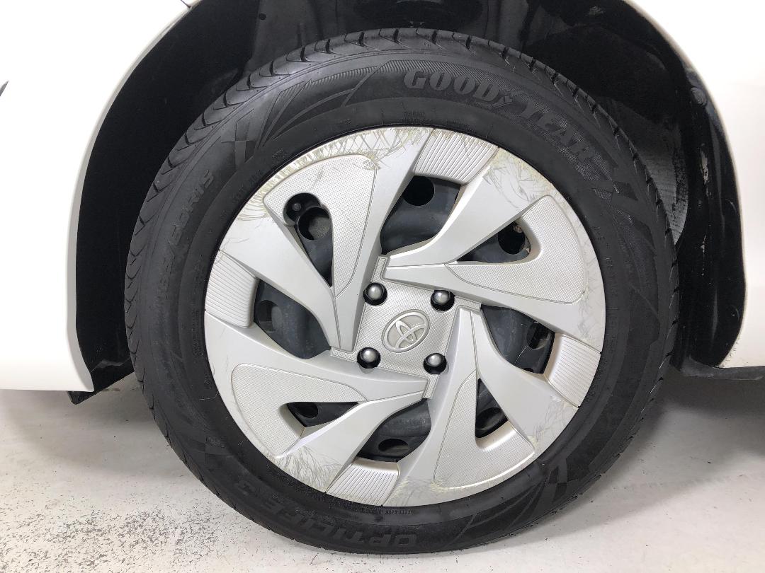 Photo '10' of Toyota Prius C Photo '10' of Toyota Prius C