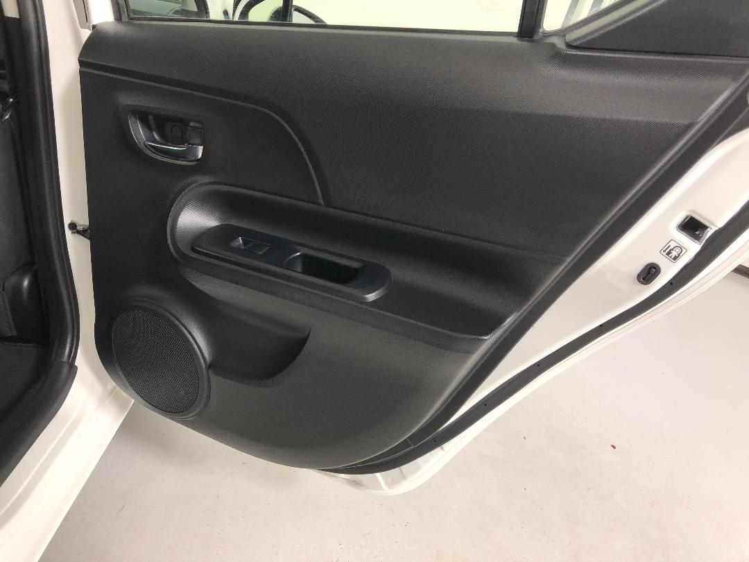 Photo '19' of Toyota Prius C Photo '19' of Toyota Prius C