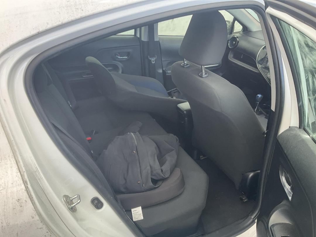 Photo '16' of Toyota Prius C GX