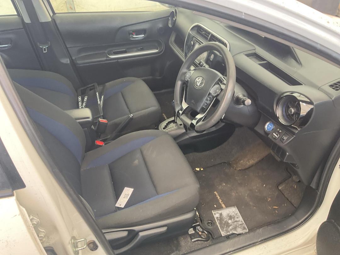 Photo '15' of Toyota Prius C GX