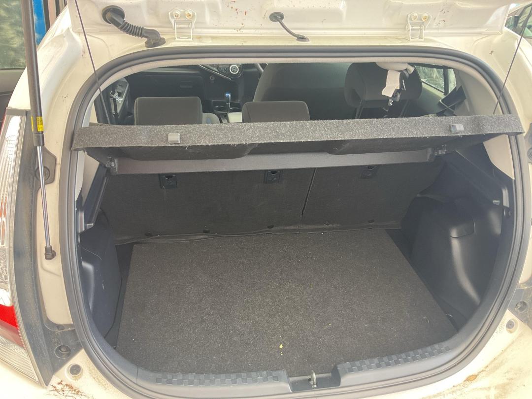 Photo '18' of Toyota Prius C GX