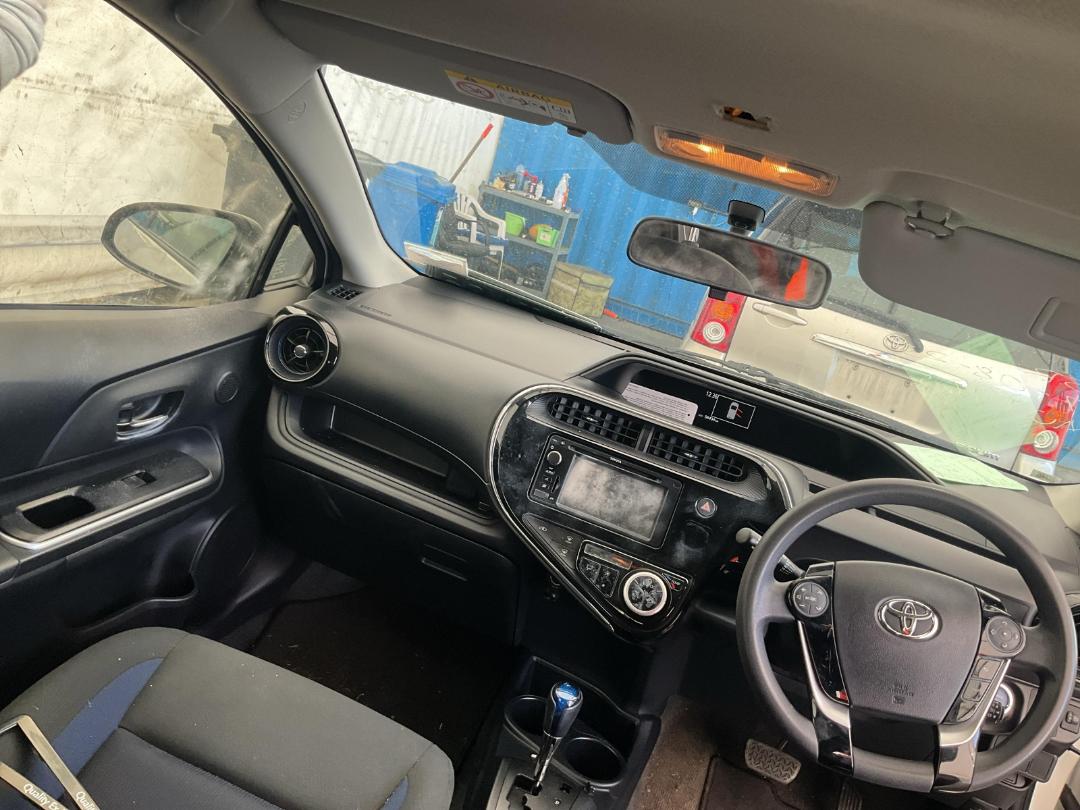 Photo '17' of Toyota Prius C GX