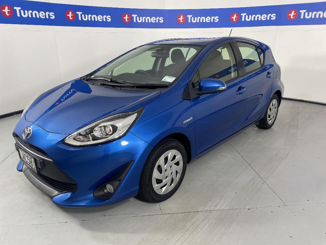 Photo '4' of Toyota Prius C