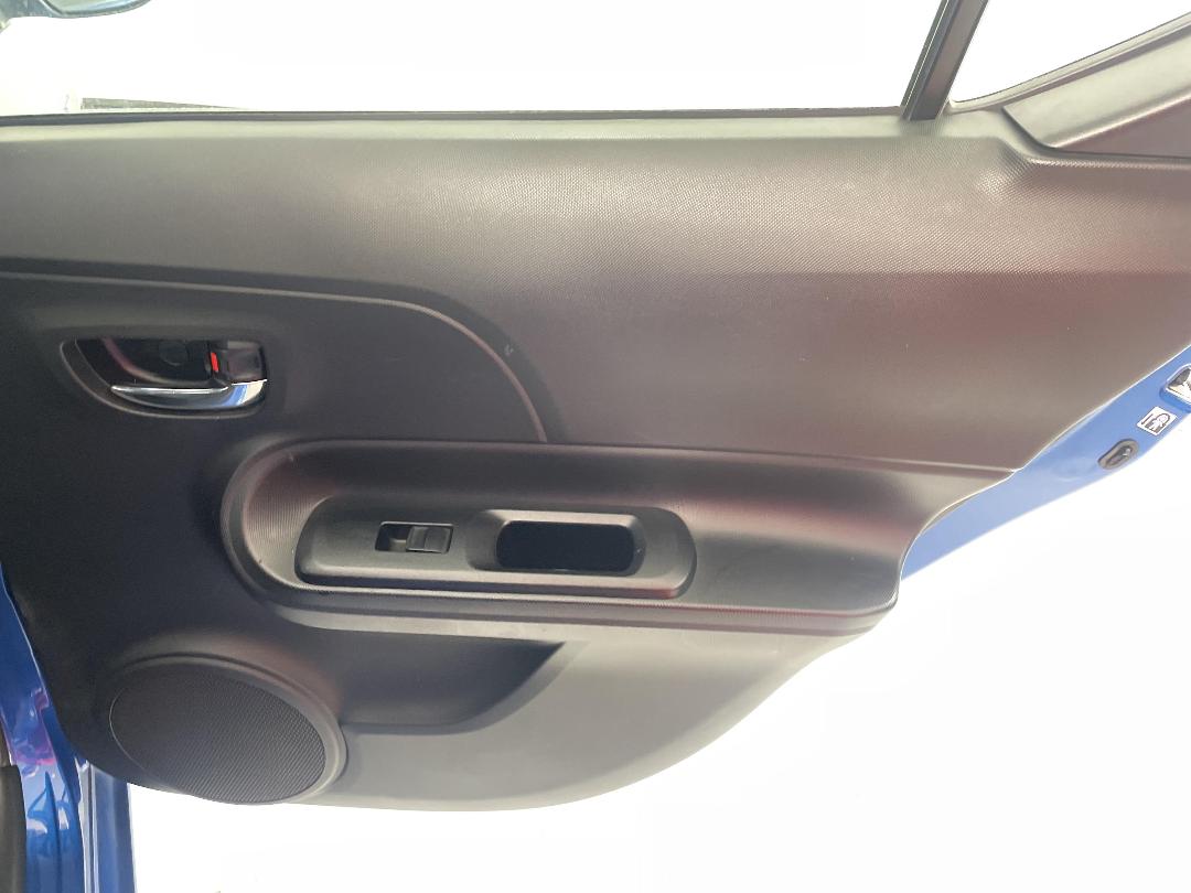 Photo '19' of Toyota Prius C