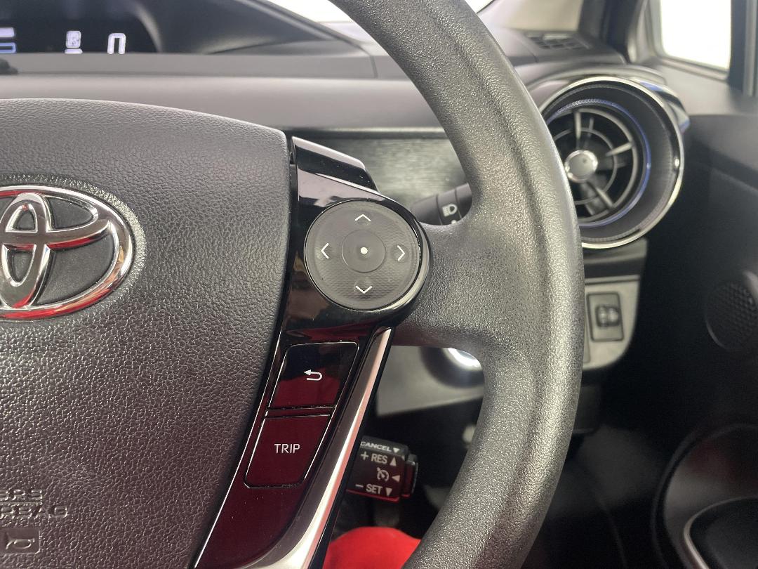 Photo '26' of Toyota Prius C