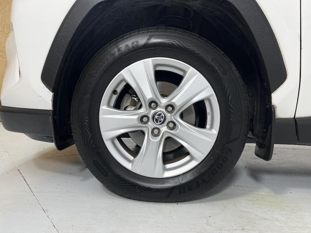 Photo '10' of Toyota Rav4