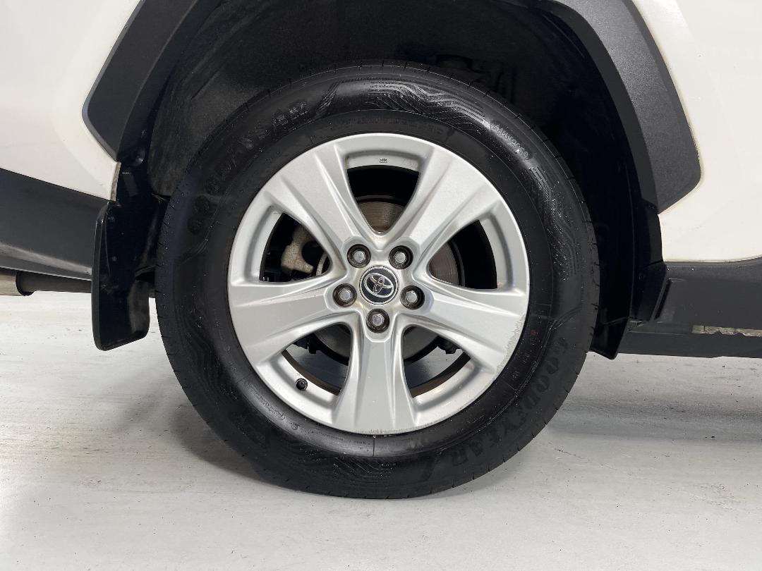 Photo '12' of Toyota Rav4