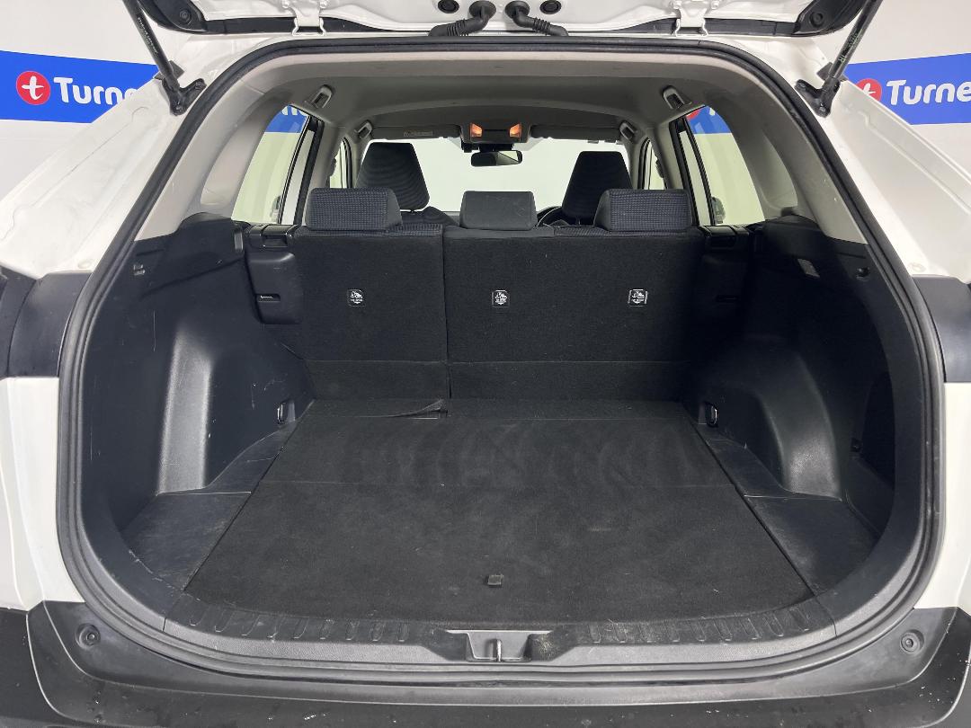 Photo '14' of Toyota Rav4