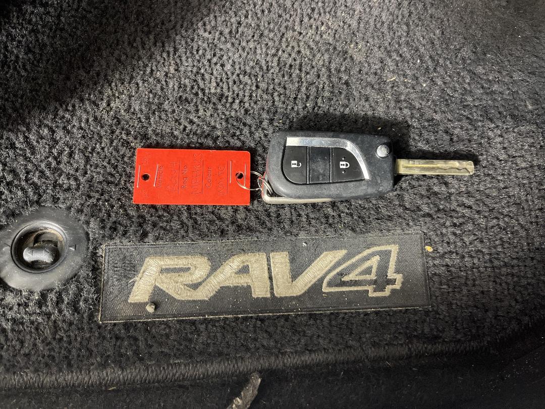 Photo '22' of Toyota Rav4