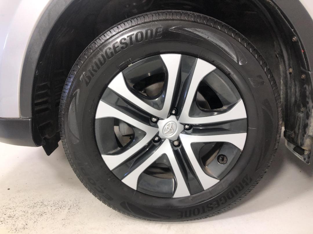 Photo '10' of Toyota Rav4