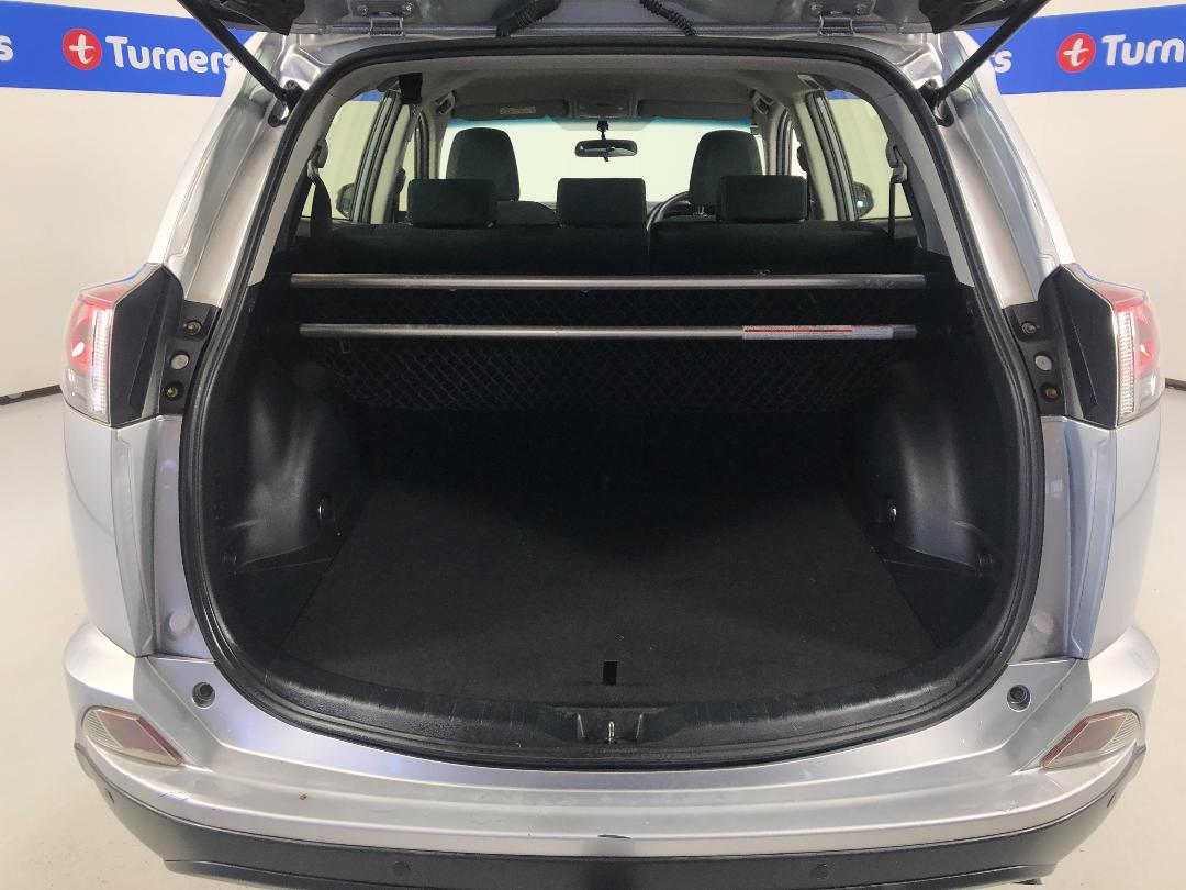 Photo '14' of Toyota Rav4