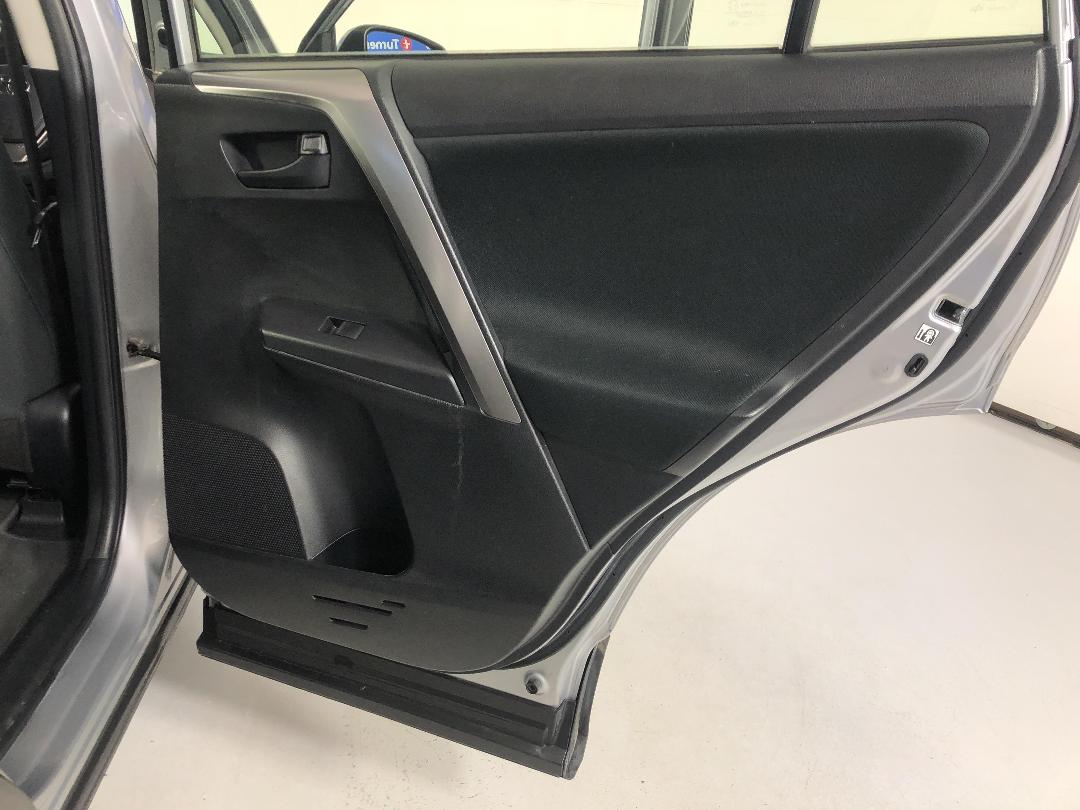 Photo '19' of Toyota Rav4