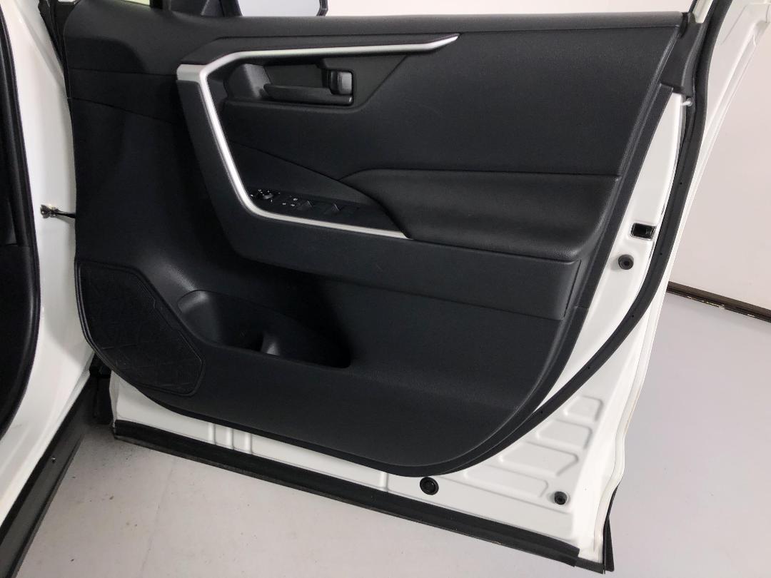 Photo '15' of Toyota Rav4 Photo '15' of Toyota Rav4