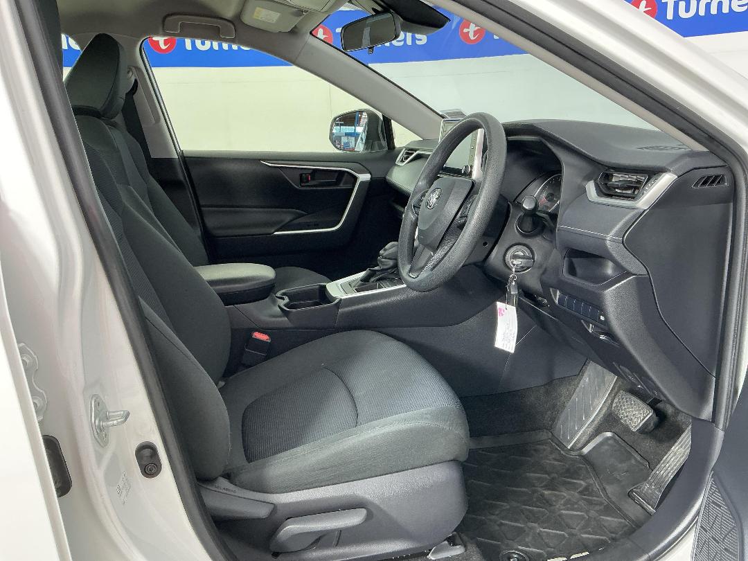 Photo '16' of Toyota Rav4 Photo '16' of Toyota Rav4