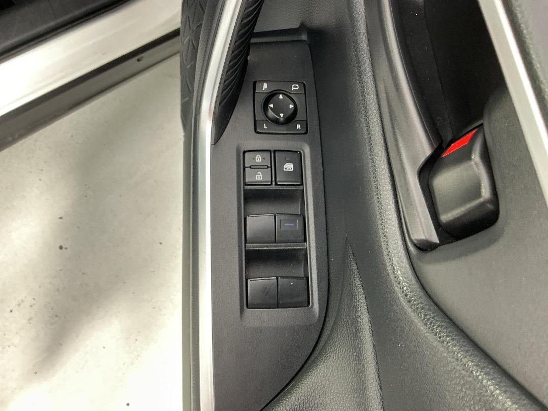 Photo '23' of Toyota Rav4 Photo '23' of Toyota Rav4