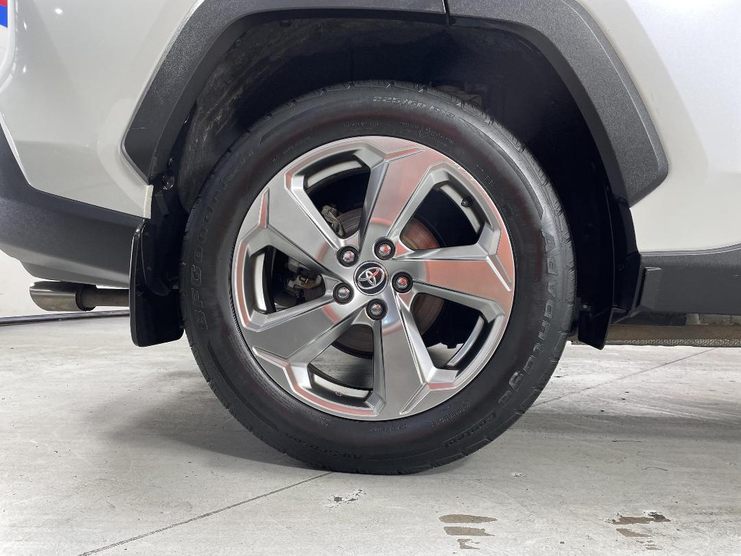 Photo '12' of Toyota Rav4