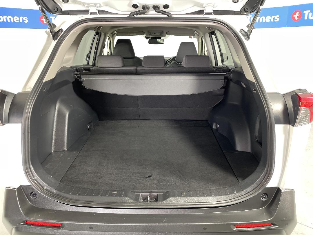 Photo '14' of Toyota Rav4