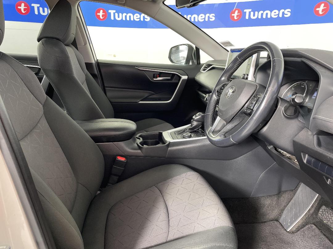 Photo '16' of Toyota Rav4