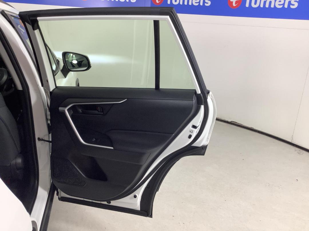 Photo '19' of Toyota Rav4 Photo '19' of Toyota Rav4