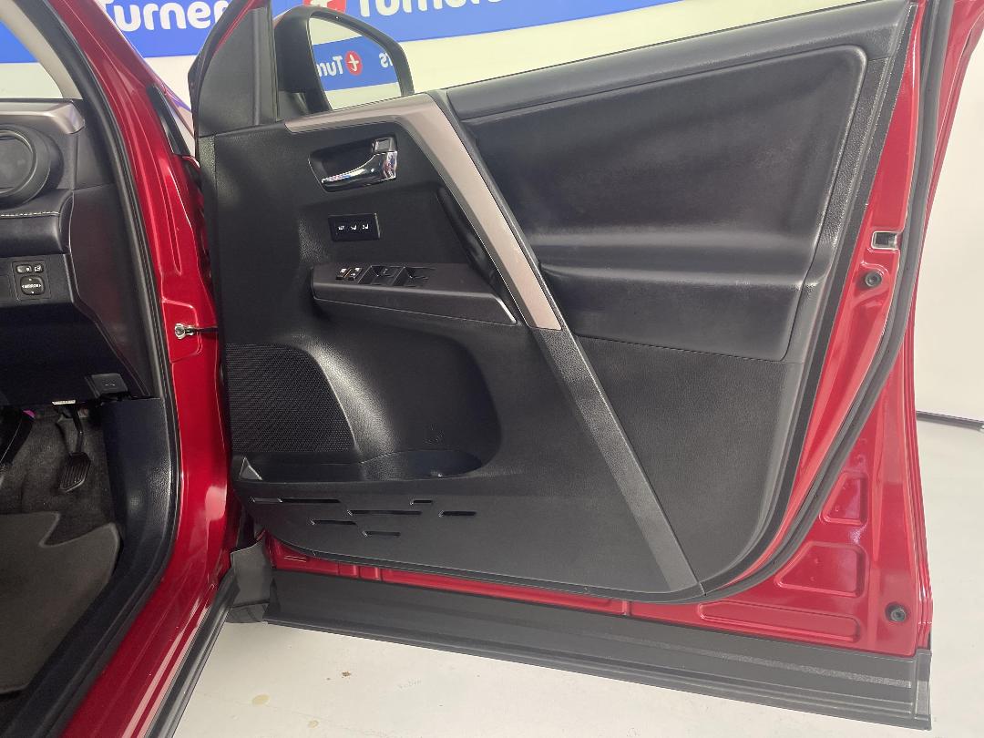 Photo '15' of Toyota Rav4