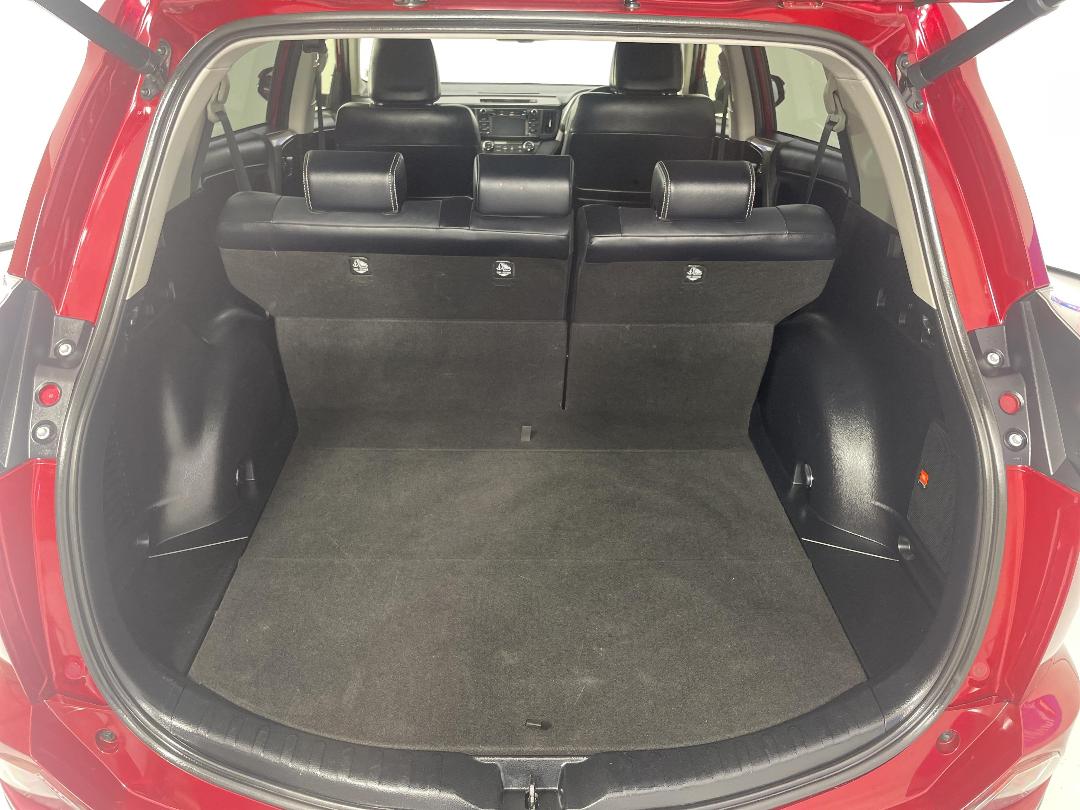 Photo '14' of Toyota Rav4