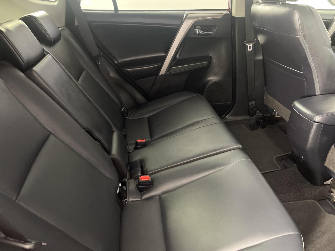 Photo '20' of Toyota Rav4