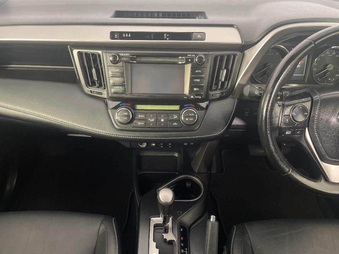 Photo '18' of Toyota Rav4