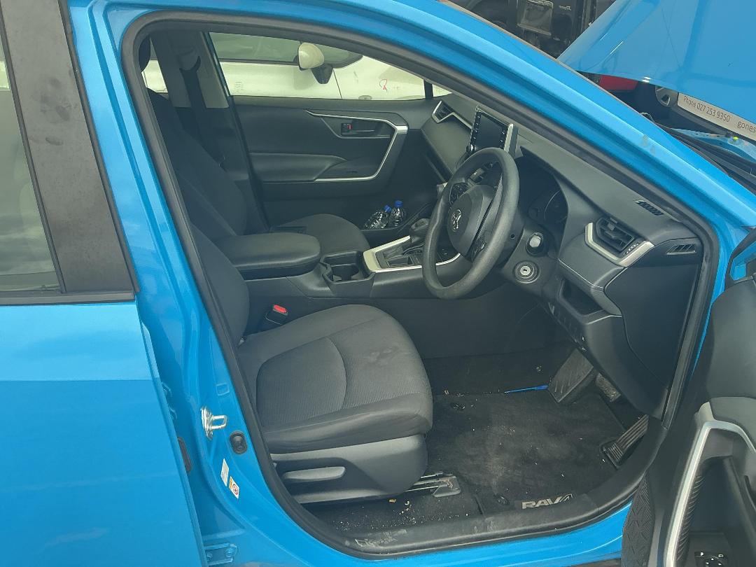 Photo '17' of Toyota Rav4 GX