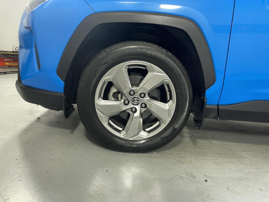 Photo '10' of Toyota Rav4