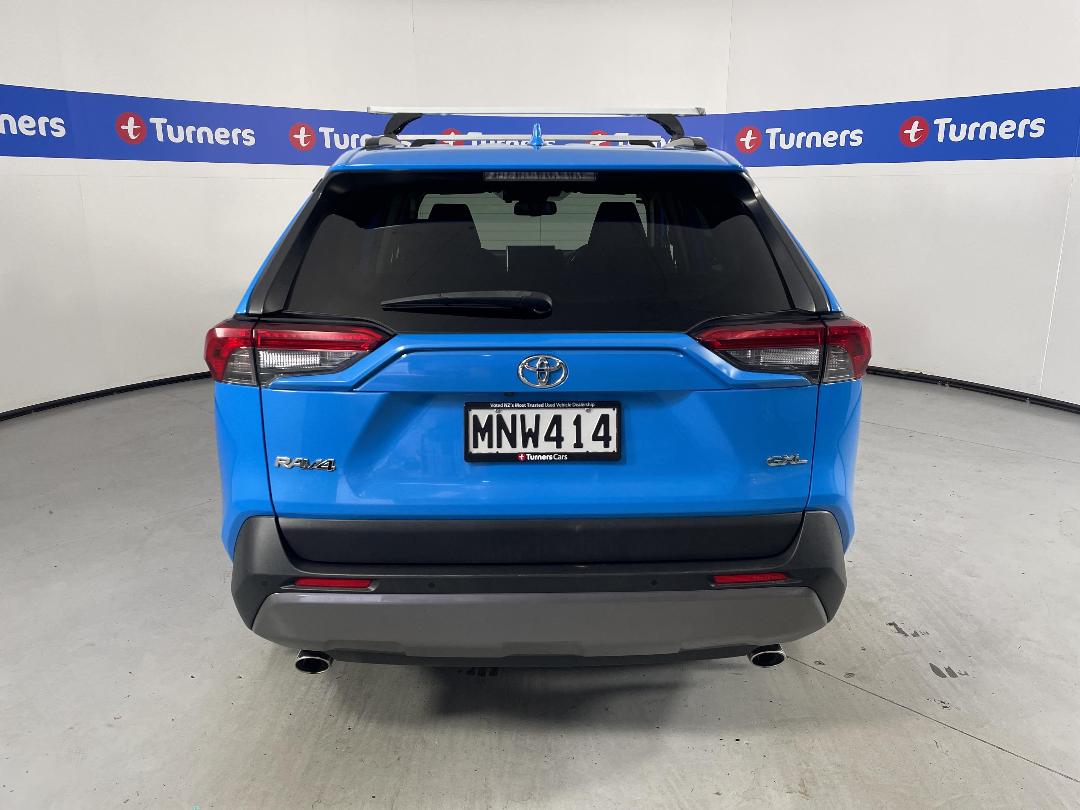 Photo '6' of Toyota Rav4