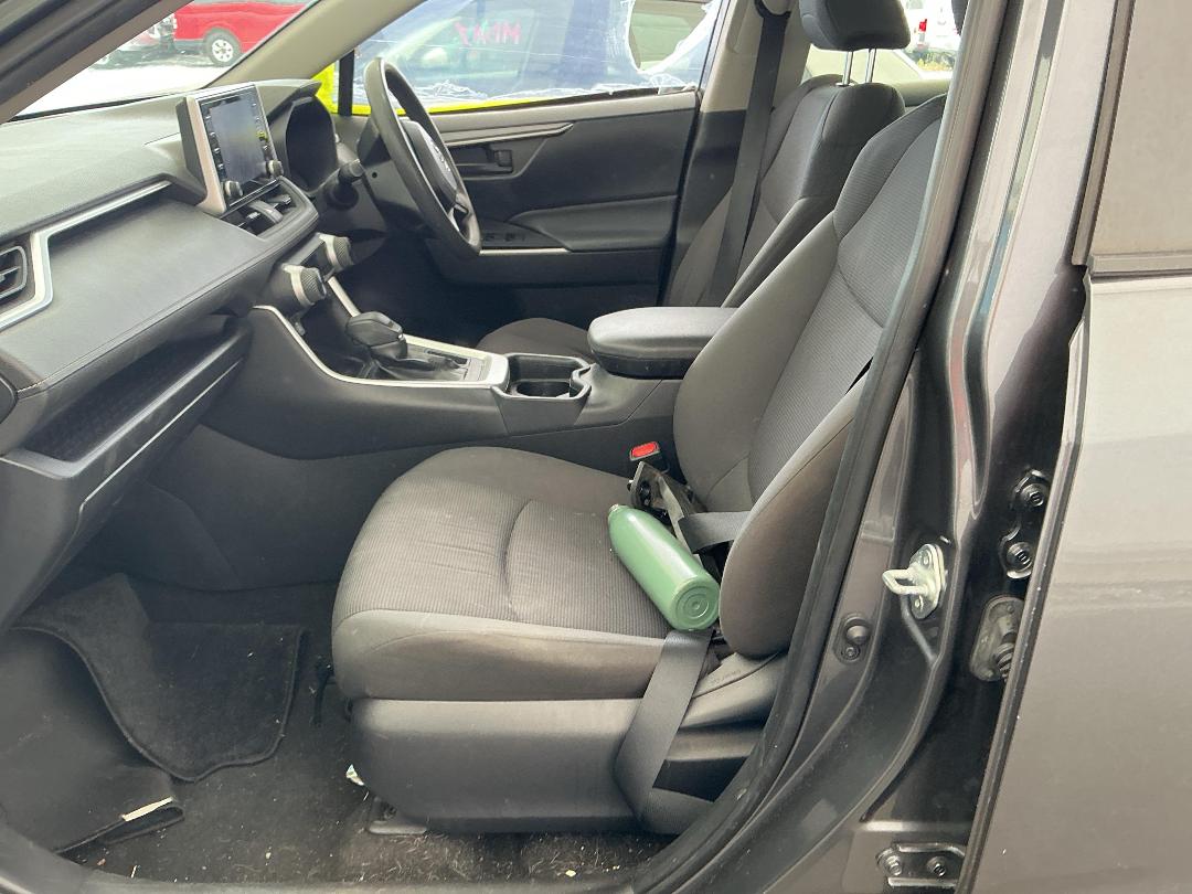 Photo '24' of Toyota Rav4 GX