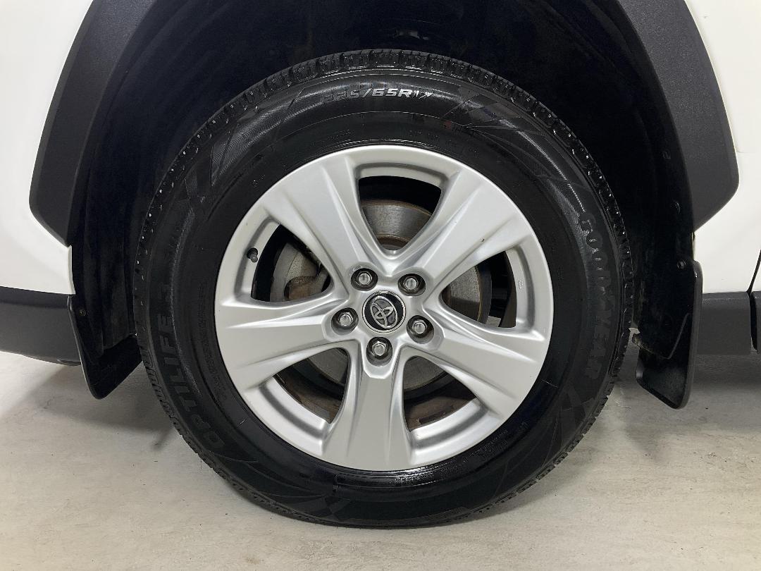 Photo '10' of Toyota Rav4