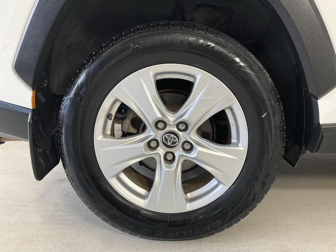 Photo '12' of Toyota Rav4