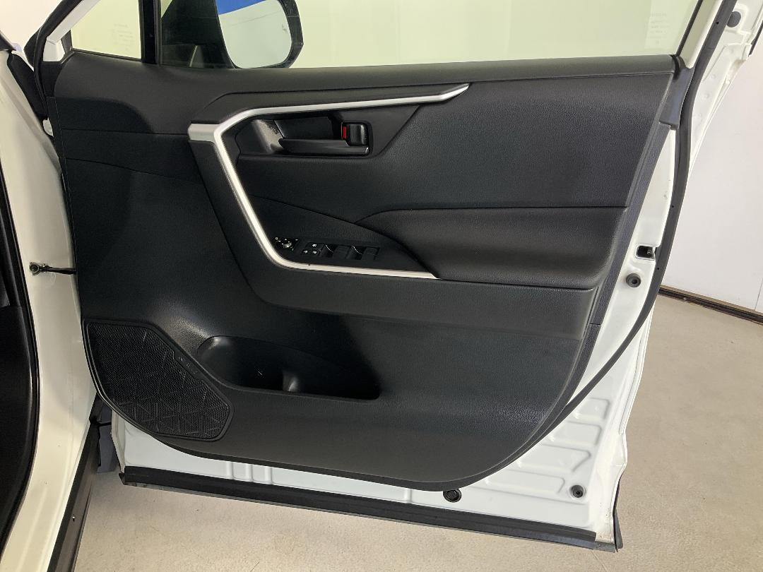 Photo '15' of Toyota Rav4