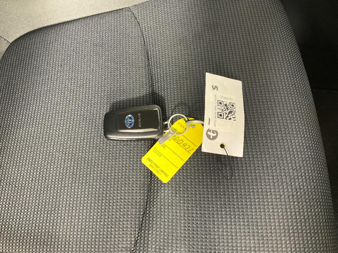 Photo '22' of Toyota Rav4