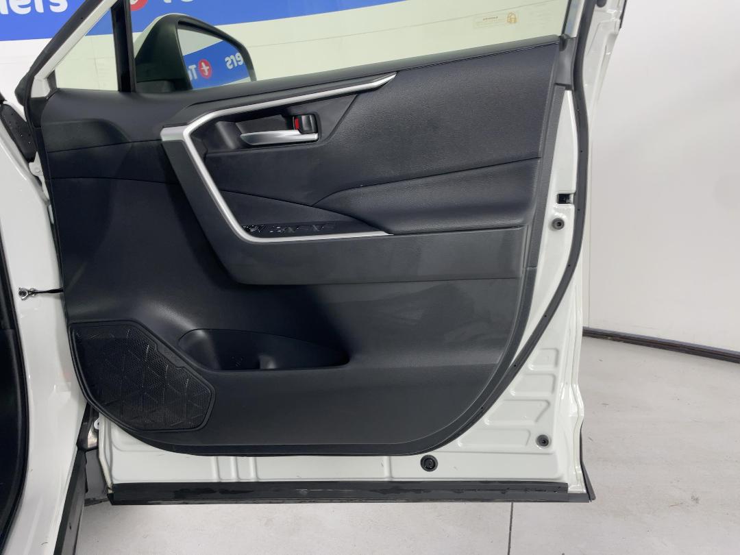 Photo '15' of Toyota Rav4 Photo '15' of Toyota Rav4