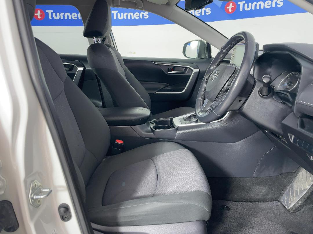 Photo '16' of Toyota Rav4 Photo '16' of Toyota Rav4